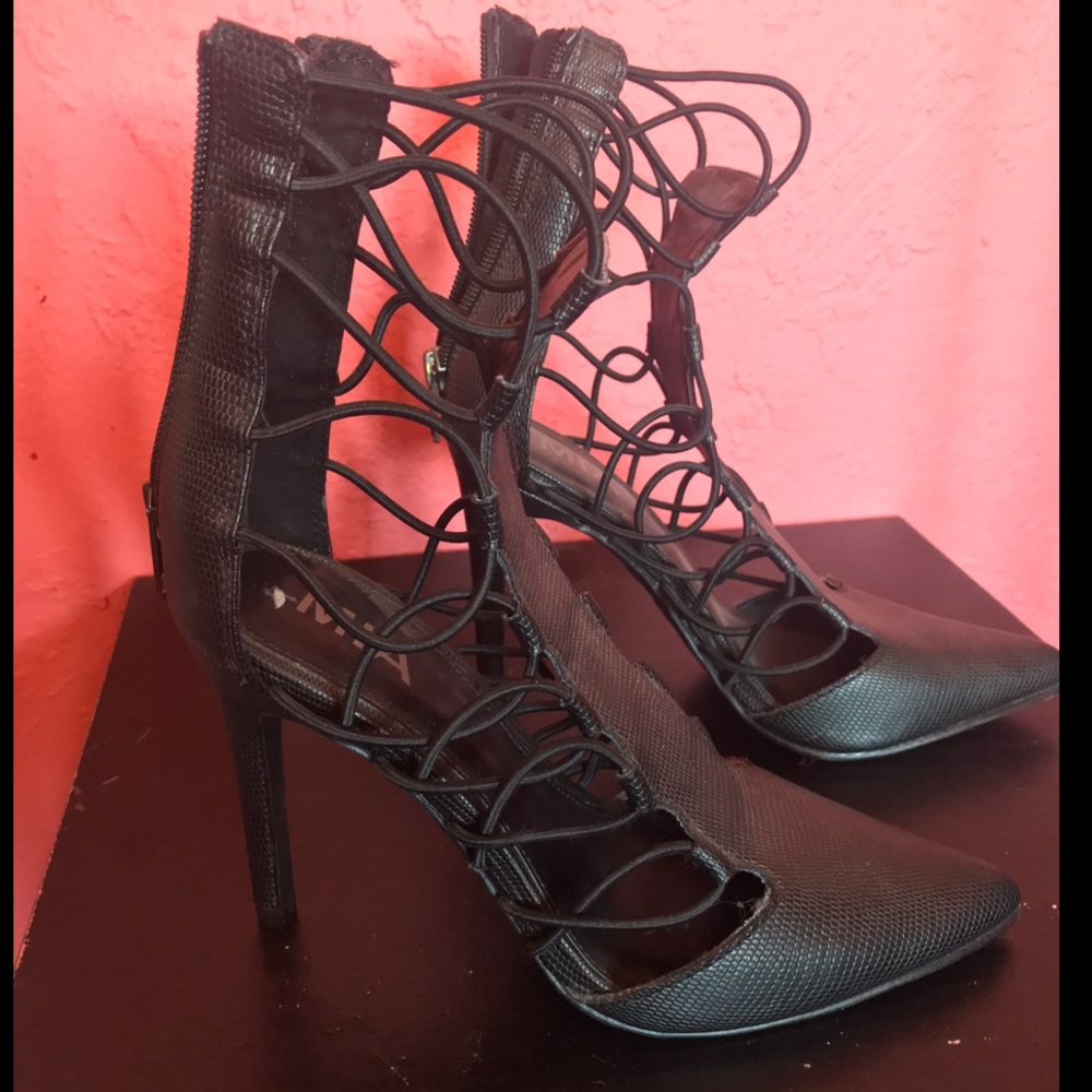 MIA Lace Detailing Shoes